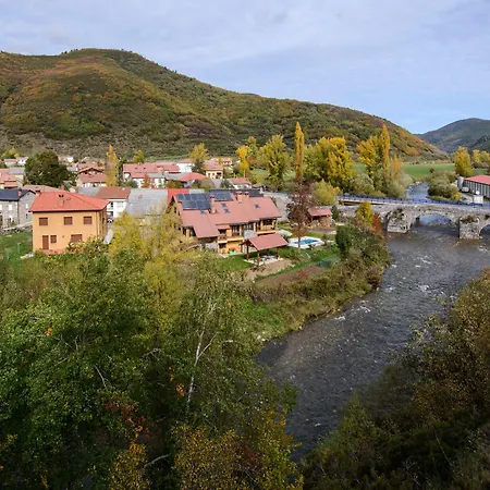 El Casar Del Puente Ferienhaus *